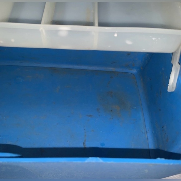 EMCO Blue Plastic Fishing Tackle Box with Handle Fish Stories Compartments - Picture 11 of 11